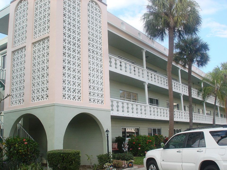 1st image of 2400 Columbia Dr APT 44