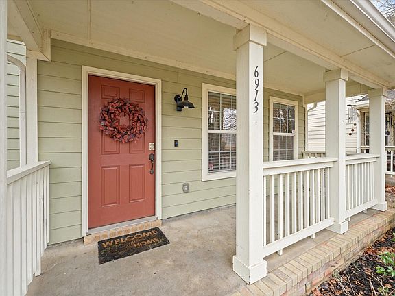 4th image of 6913 Planters Row Dr