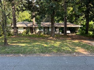 3933 Ridgewood Dr SE, Smyrna, GA 30080