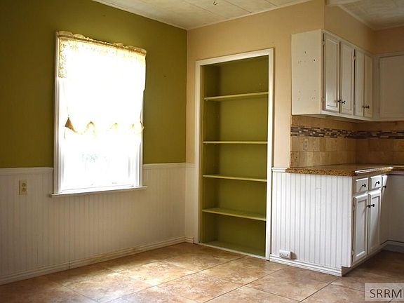 3rd image of 520 12th St