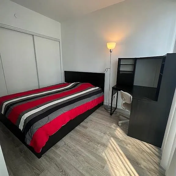 28 Wellesley St E #605 — Photo 15