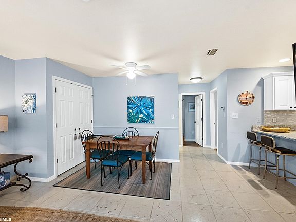 3rd image of 1477 W Lagoon Ave #101