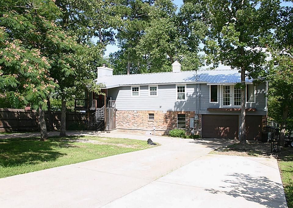 1st image of 10 Lakeshore Dr