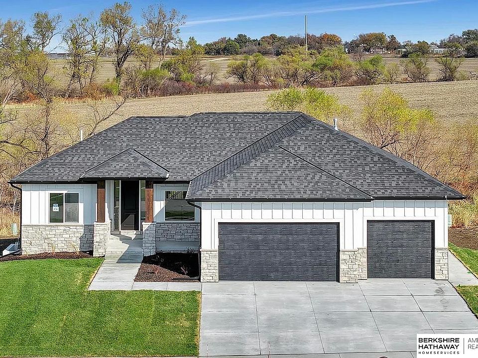 1st image of 8730 Dragonfly Ln
