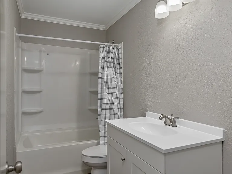 3981 Stuart Ave — Photo 7