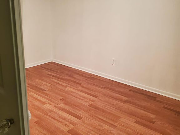 2nd image of 907 Coral Club Dr