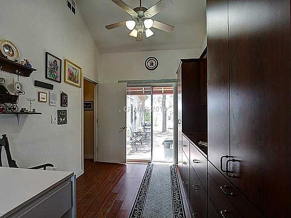 5th image of 3001 Highland Falls Dr