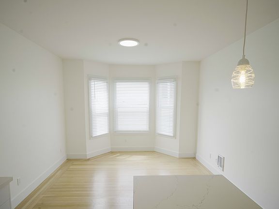 5th image of 4005 California St APT 11