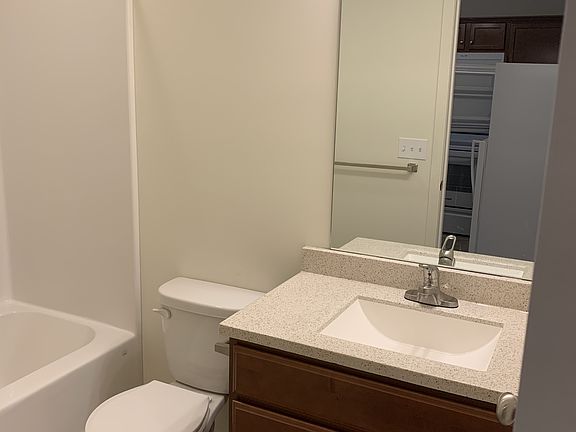 4th image of 2108 Vintage Hills Dr APT D