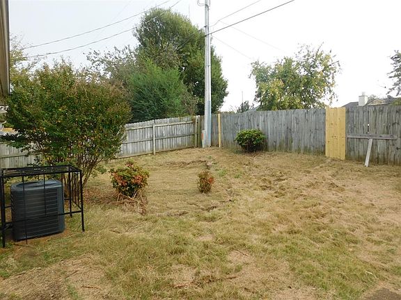 3rd image of 7039 Brady Hill Dr