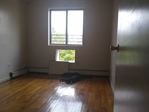 2nd image of 1013 E 86th St