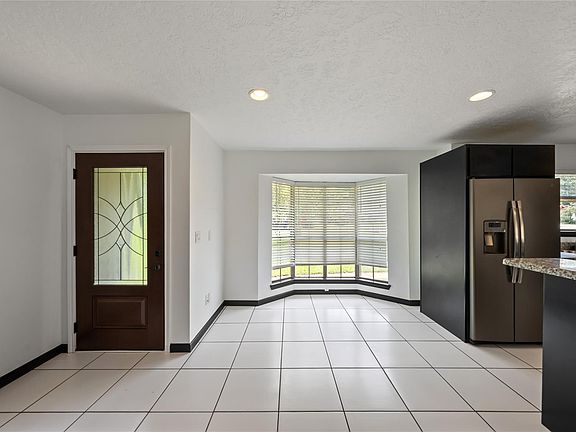 4th image of 507 Magnolia Bnd