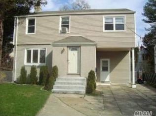 15 Barbara St, Elmont, NY 11003