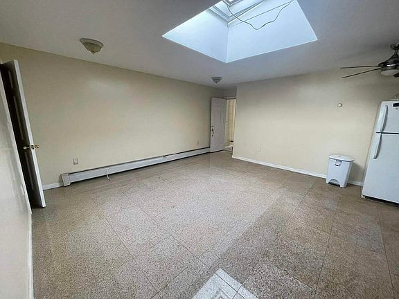 4th image of 24-12 27th St #3A
