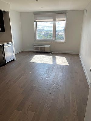 1st image of 152-11 85th Ave #1026