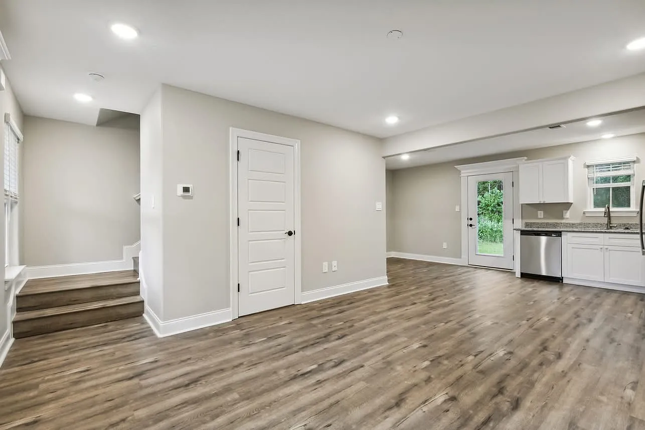 13411 Rene Ave — Photo 2