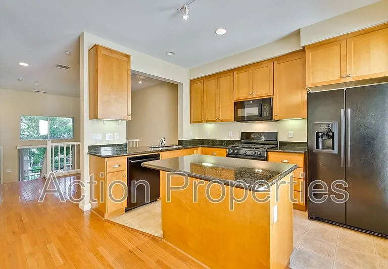 169 Bel Air Ct — Photo 5