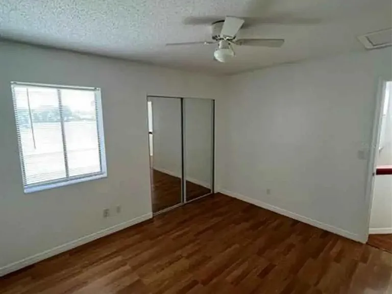 42 Saint Andrews Ct — Photo 9