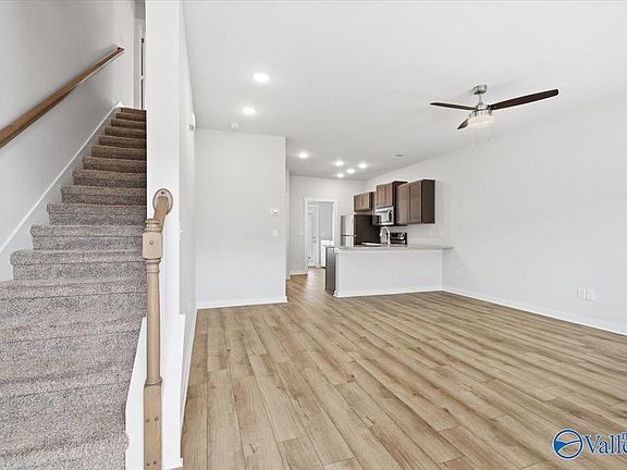 2nd image of 429 Falls Pointe