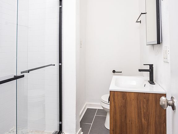 5th image of 1908 Church St APT 9