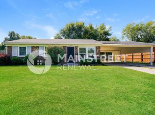 11021 Torrington Rd, Louisville, KY 40272