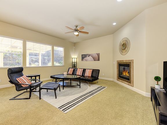 5th image of 2087 Carroll Dr