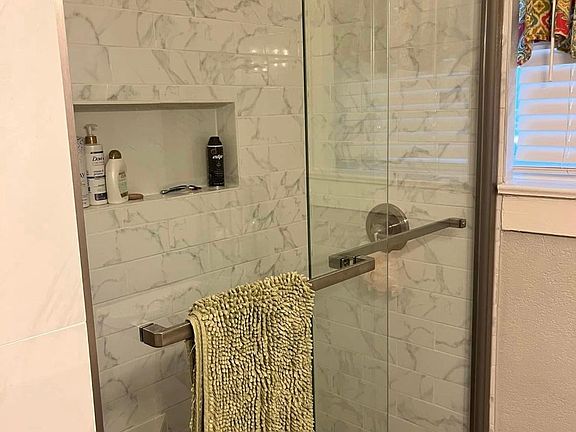 5th image of 500 W Gramercy Pl APT 1