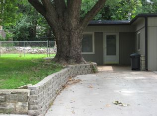 1410B Vista Ln, Manhattan, KS 66502