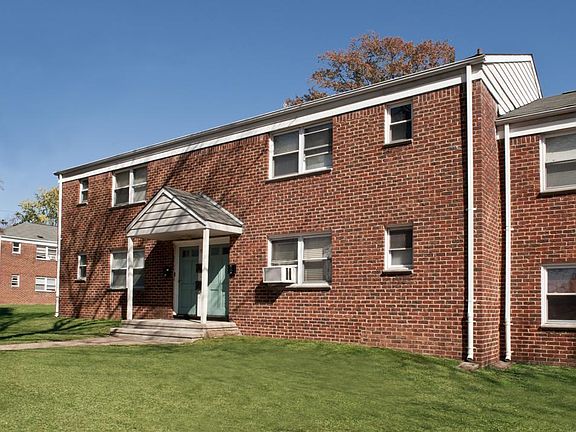 4th image of 15 Belmont Ave #10B
