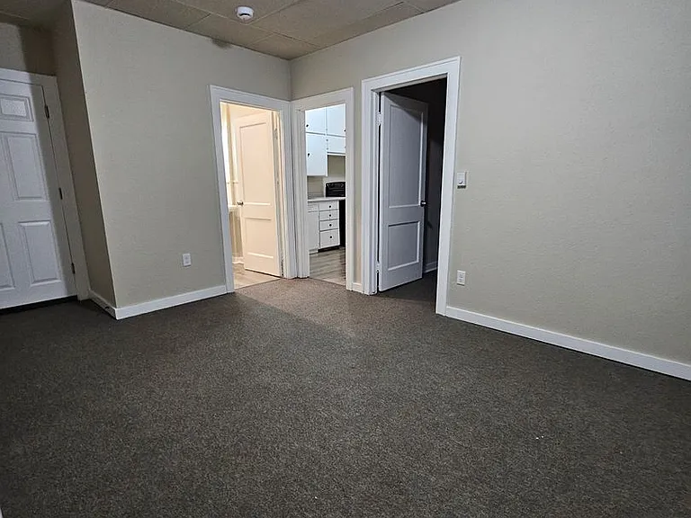 Robinson Heights — Photo 19