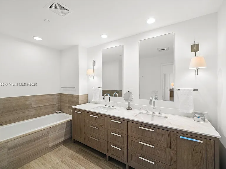 360 Ocean Dr #905S — Photo 15