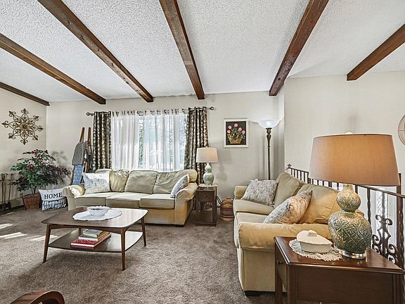 5th image of 630 Tyrol Ln