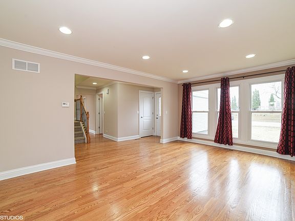 2nd image of 921 Brendon Dr
