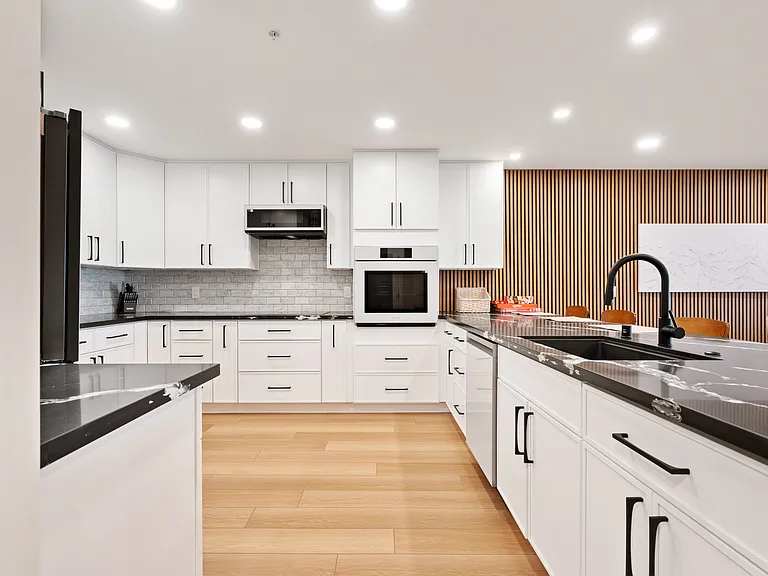 2414 Front St #16 — Photo 28