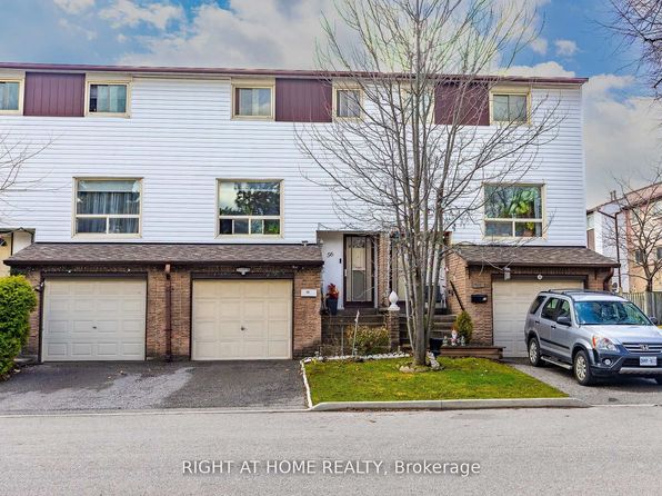 1221 Dundix Rd #56, Mississauga, ON L4Y 3Y9