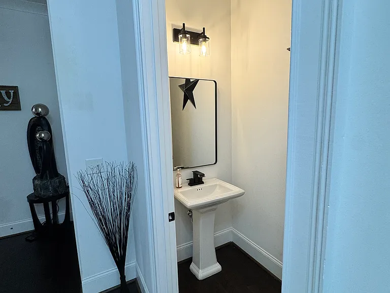 529 Springer Bnd NW — Photo 17