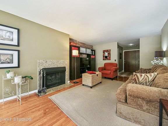 2nd image of 6020 Oakwood Dr APT 1M
