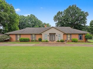 6689 Garden Oaks Dr, Memphis, TN 38120