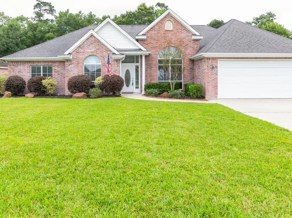 295 Sarah Ln, Lumberton, TX 77657