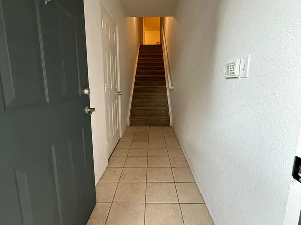 106 SW Peacock Blvd, Port Saint Lucie, FL