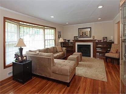 2nd image of 5 Birchwood Dr