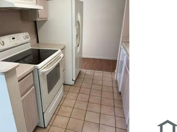 25 Sutton Pl