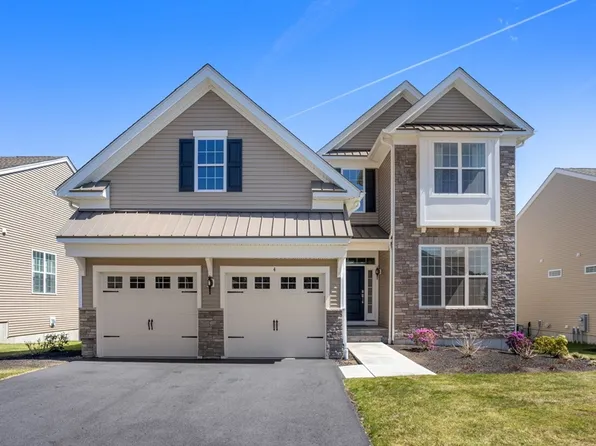 4 Tupello Ln #4, Millis, MA 02054