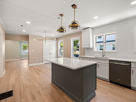 4th image of 111 Central St #1