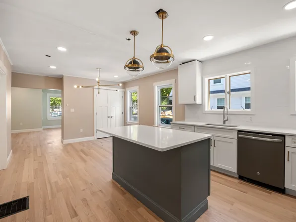 111 Central St #1, Concord, MA 01742