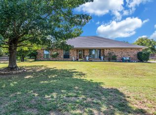 4084 Rawleigh Dr, Benbrook, TX 76126
