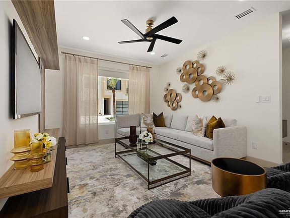5th image of 215 Canary Ave