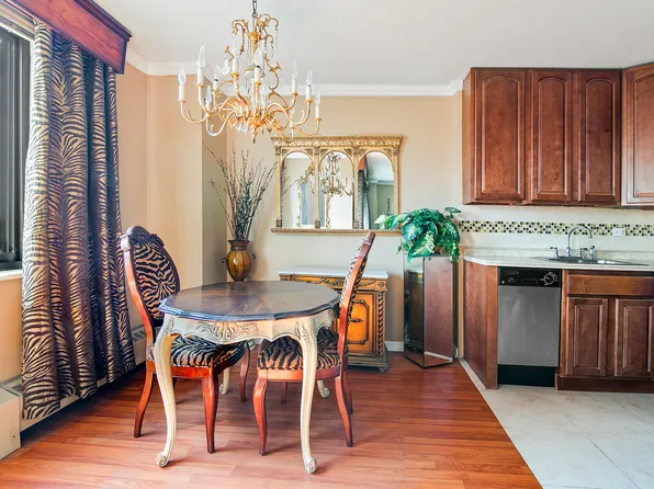 333 Pearl Street 7A image 3 of 4