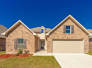 435 Cypress Garden Dr, Houma, LA 70364