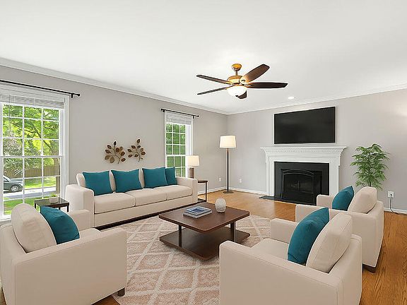 4th image of 802 Winter Hill Dr